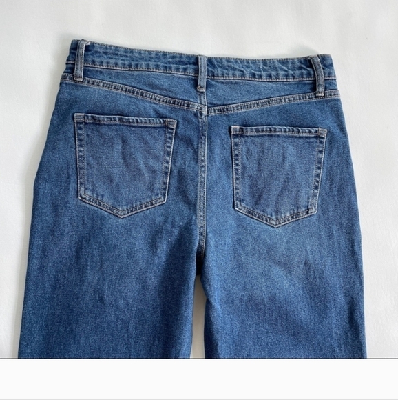 High Rise Raw Hem Straight Leg Blue Jeans 16 Medium wash Casual Everyday - Picture 7 of 7